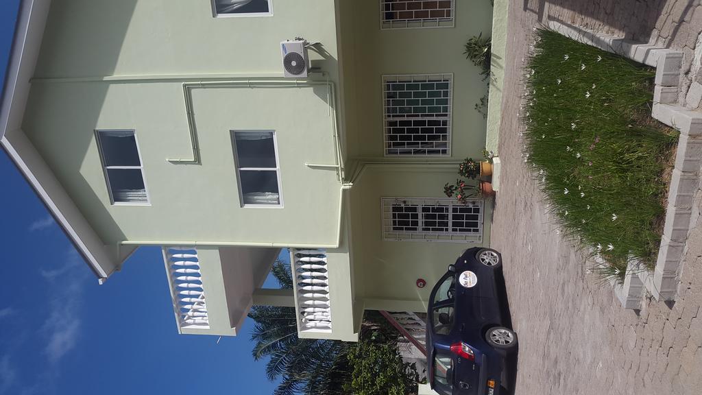 Chez Payet Airport Guesthouse Pointe La Rue Eksteriør bilde